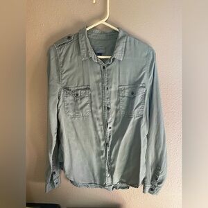 Womens Universal Thread button down shirt. Soft green. Size small